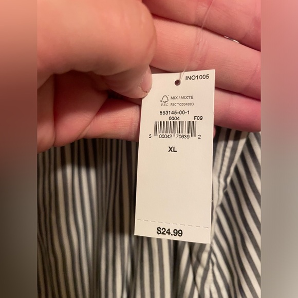 Old navy striped tank top- NWT - Picture 2 of 2